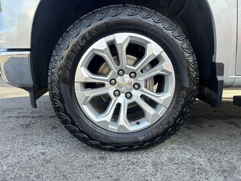 Used 2022 Chevrolet Silverado 1500 LTZ w/ Technology Package image 36