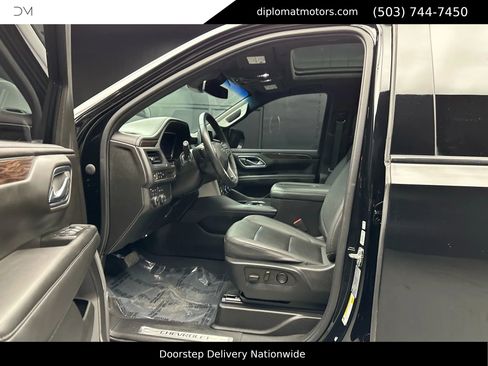 Used 2023 Chevrolet Suburban Z71 image 18