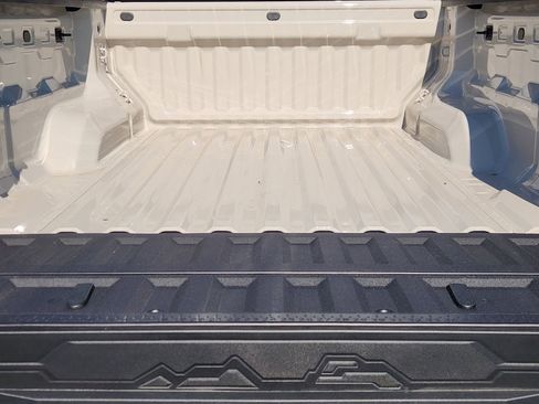 New 2026 GMC Canyon Elevation w/ Convenience Package image 36