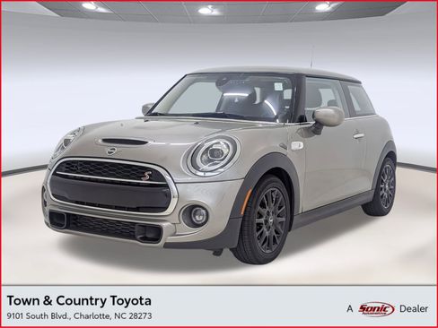 Used 2020 MINI Cooper S image 1
