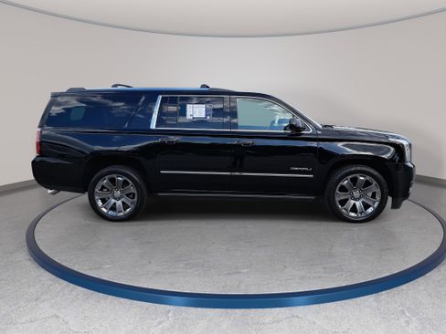 Used 2015 GMC Yukon XL Denali w/ Premium Package image 4
