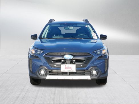 Certified 2023 Subaru Outback Limited image 2