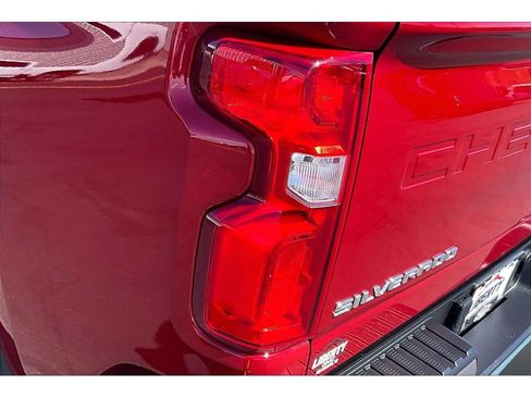 Used 2022 Chevrolet Silverado 2500 LTZ w/ LTZ Plus Package AWD/4WD image 21