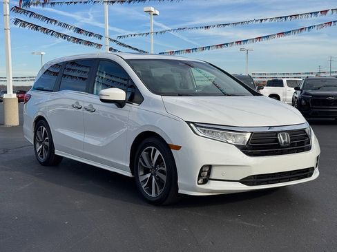 Used 2022 Honda Odyssey Touring image 3