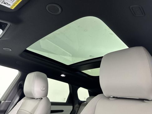 Used 2026 Land Rover Range Rover Evoque S image 10