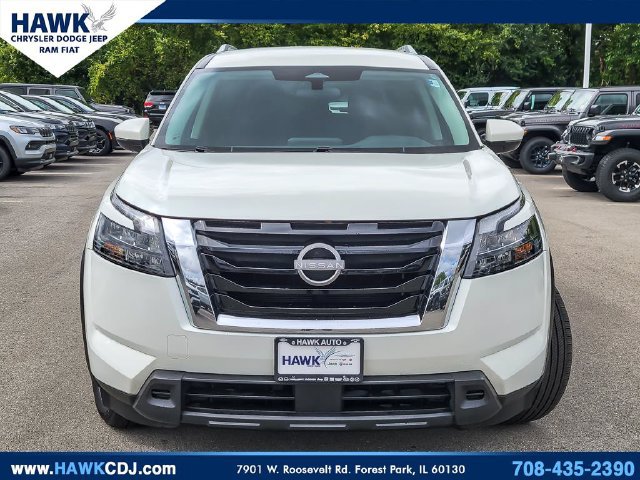 Used 2024 Nissan Pathfinder SV AWD/4WD image 4