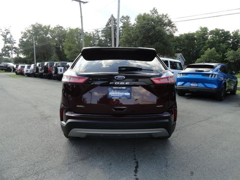 Certified 2022 Ford Edge SEL w/ Convenience Package AWD/4WD image 6