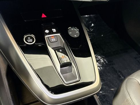 Used 2024 Audi Q4 e-tron Premium Plus image 16