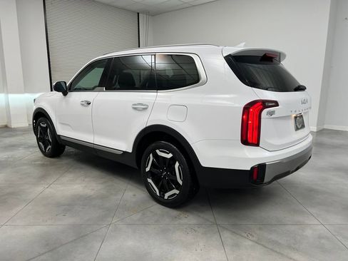 Used 2025 Kia Telluride S image 5