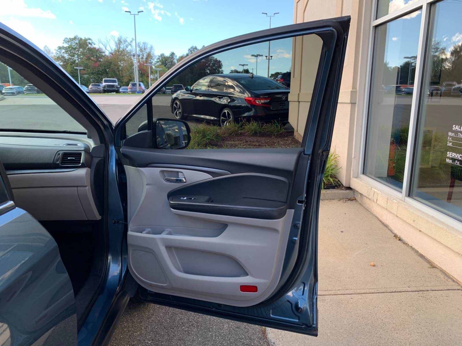 Used 2018 Honda Pilot EX-L image 39