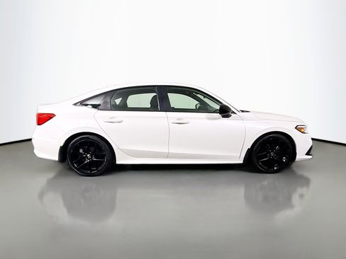 Used 2023 Honda Civic Sport image 11