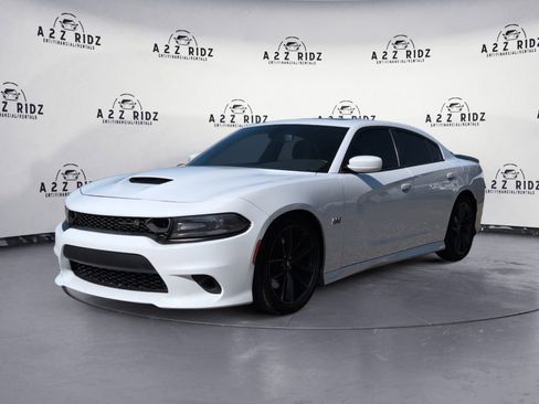 Used 2019 Dodge Charger Scat Pack w/ Navigation & Travel Group image 3