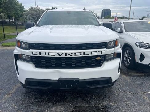 Used 2022 Chevrolet Silverado 1500 Custom RWD image 2