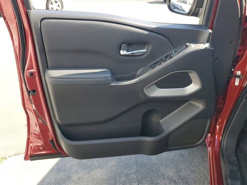 Used 2023 Nissan Frontier SV w/ SV Convenience Package image 19