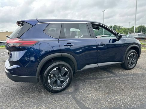 Used 2025 Nissan Rogue SV AWD/4WD image 13