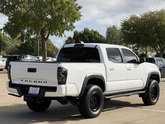 Used 2022 Toyota Tacoma TRD Off-Road AWD/4WD image 4