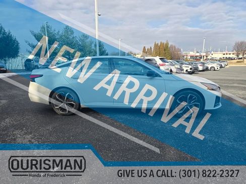 Used 2024 Nissan Altima 2.5 SR image 9