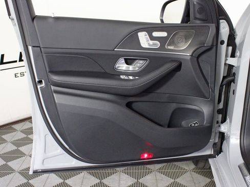 Certified 2025 Mercedes-Benz GLE 450 4MATIC image 11