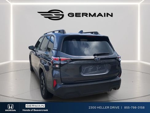 Used 2025 Subaru Forester Premium AWD/4WD image 3