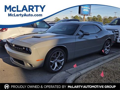 Used 2017 Dodge Challenger SXT Plus image 1
