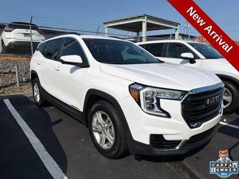 Used 2023 GMC Terrain SLE w/ Driver Convenience Package FWD image 1