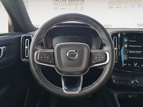 Used 2021 Volvo XC40 T5 R-Design w/ Advanced Package AWD/4WD image 12