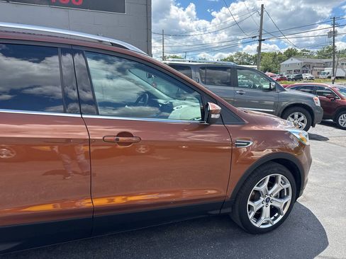 Used 2017 Ford Escape Titanium AWD/4WD image 10