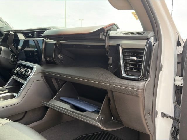 Used 2024 GMC Sierra 2500 Denali w/ Denali Reserve Package AWD/4WD image 60
