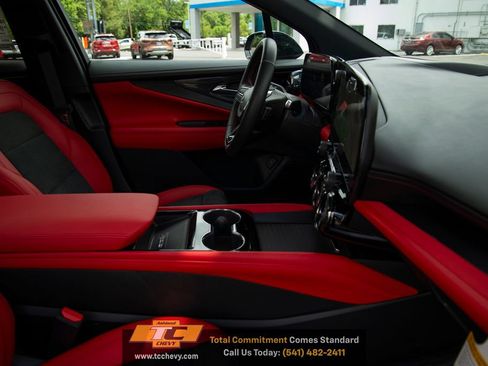 New 2025 Chevrolet Blazer EV RS AWD/4WD image 17