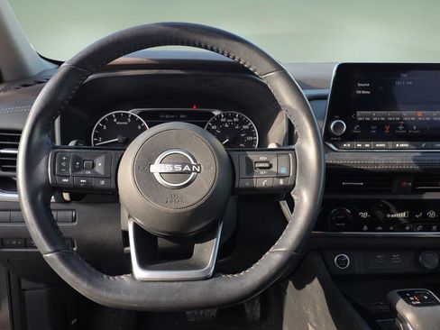 Used 2023 Nissan Rogue SV w/ SV Premium B Package image 21