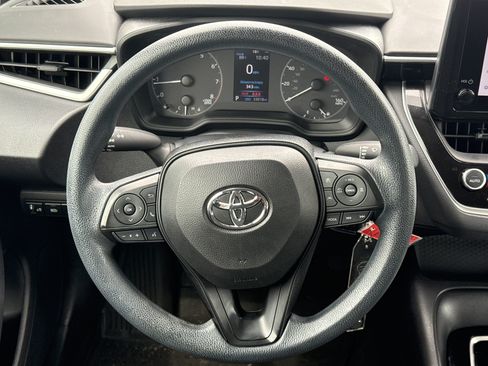 Used 2023 Toyota Corolla LE FWD image 17
