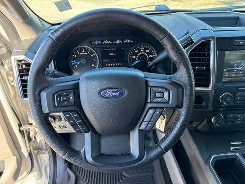 Used 2015 Ford F150 XLT w/ Equipment Group 302A Luxury image 14
