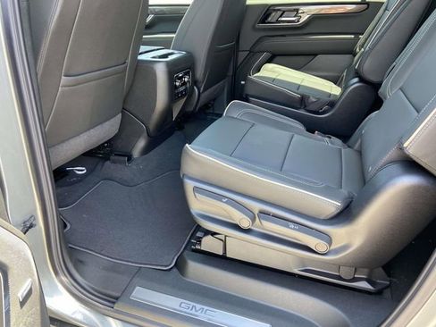 New 2026 GMC Yukon XL Elevation w/ Elevation Premium Package AWD/4WD image 8
