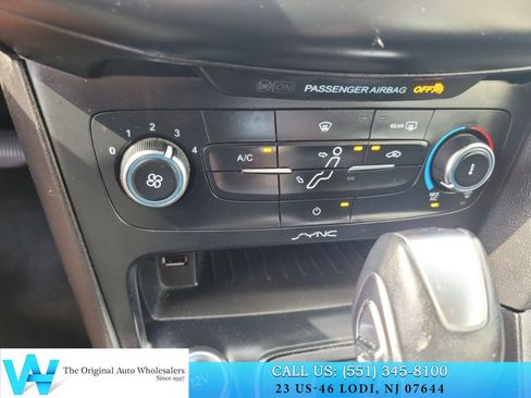 Used 2016 Ford Focus SE FWD image 22