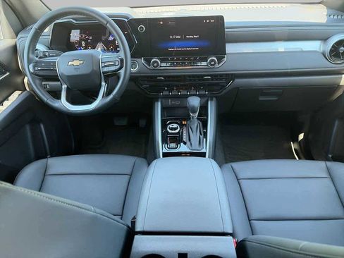 Used 2024 Chevrolet Colorado LT w/ LT Convenience Package III AWD/4WD image 9