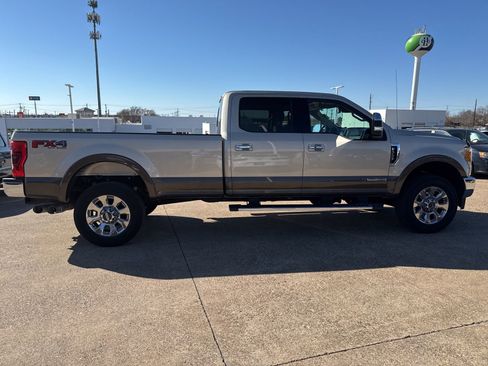 Used 2017 Ford F350 Lariat w/ Lariat Ultimate Package image 8