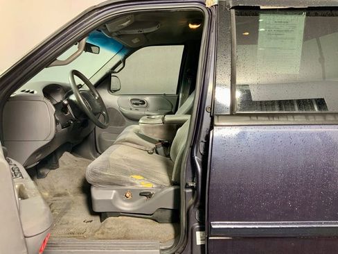 Used 2001 Ford F150 XLT image 14