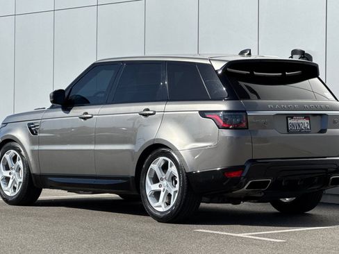 Used 2020 Land Rover Range Rover Sport HSE image 3