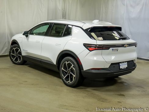 New 2026 Chevrolet Equinox EV LT image 8