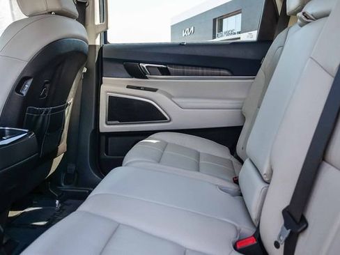 Certified 2023 Kia Telluride EX image 19