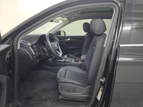Used 2023 Audi Q5 2.0T Premium w/ Convenience Package AWD/4WD image 4