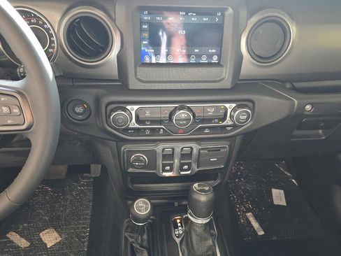 Used 2023 Jeep Wrangler Sport image 9