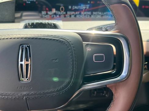 New 2026 Lincoln Navigator Reserve AWD/4WD image 33