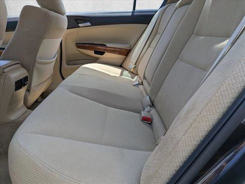 Used 2011 Honda Accord EX image 18