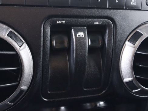 Used 2011 Jeep Wrangler Sport image 17