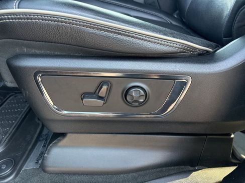 Used 2023 RAM 1500 Limited w/ Bed Utility Group image 10