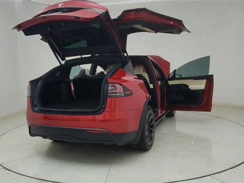 Used 2023 Tesla Model X image 70