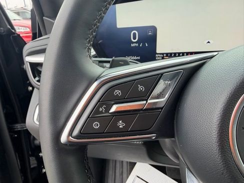 Used 2025 Buick Enclave Preferred image 26