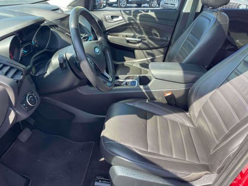 Used 2017 Ford Escape Titanium AWD/4WD image 5