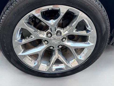 Used 2019 Cadillac Escalade Luxury AWD/4WD image 34